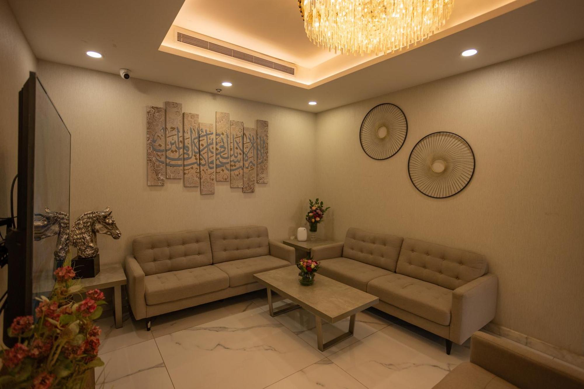 Laten Suites Andalus Mall Yidda Exterior foto